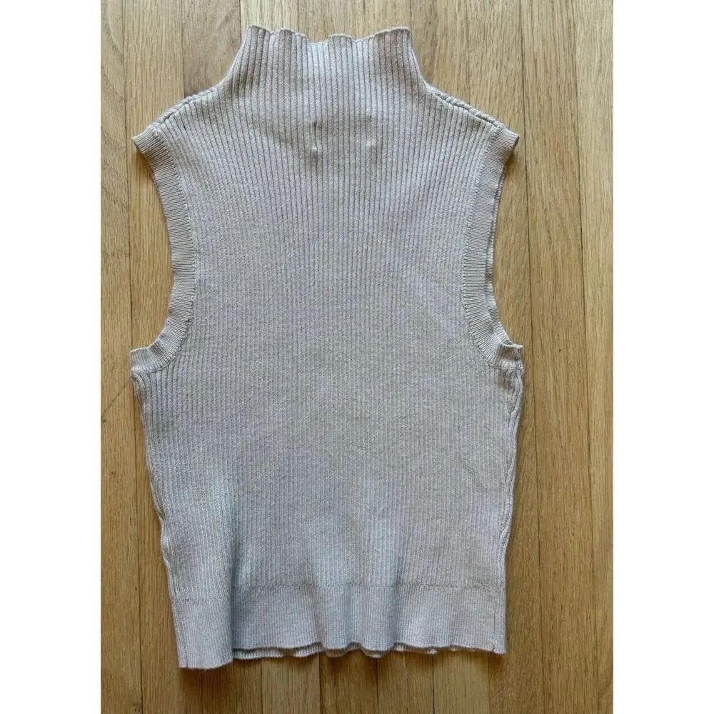 superdown Beige Ribbed Hook and Eye Mockneck Tank Top Sz XS Sleeveless